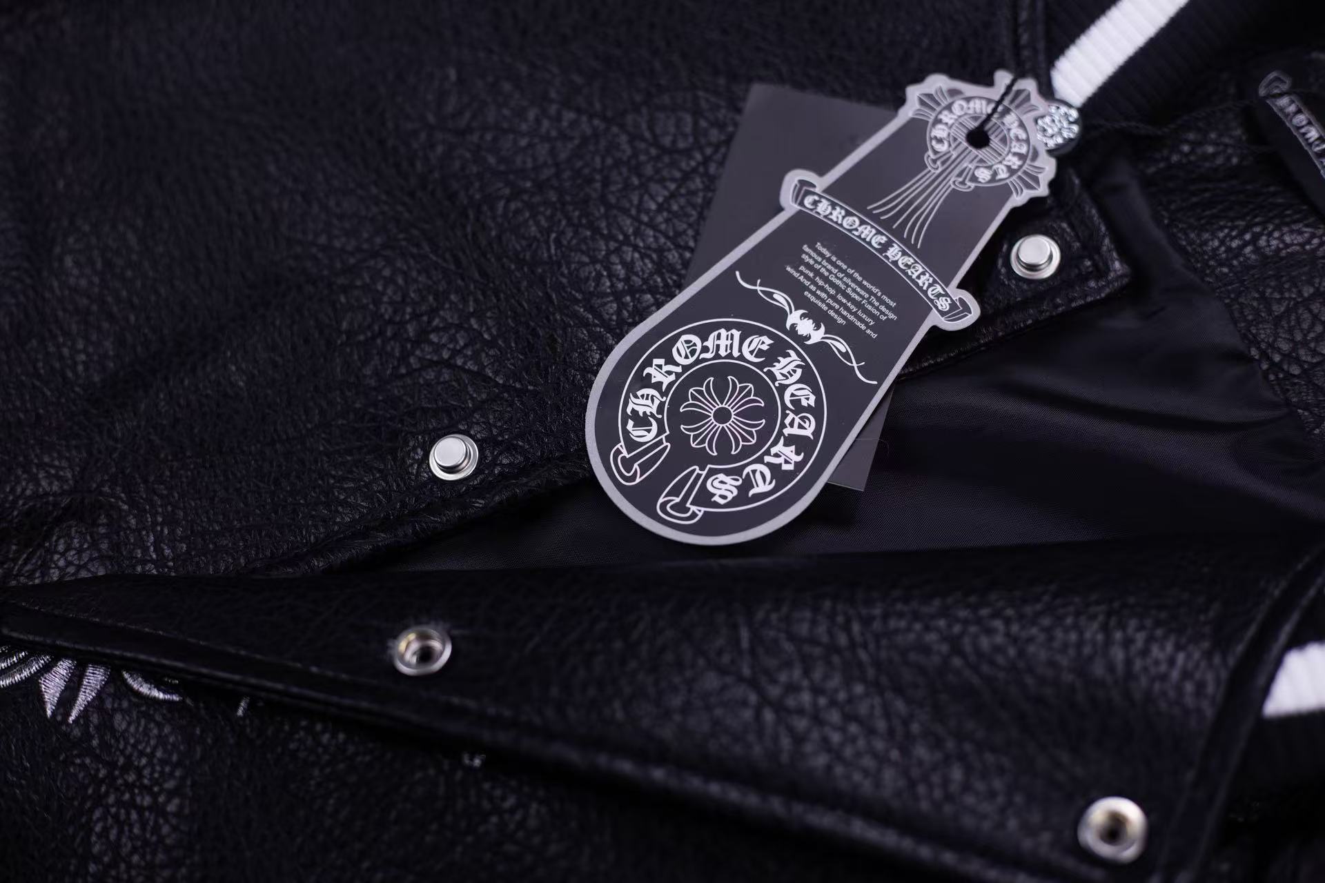Embroidered Sleeve Varsity Jacket - Black Streetwear Coat 5577